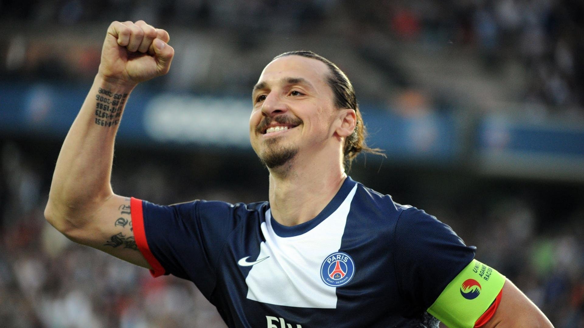 霍勒迪的黄昏一击，当F1年度争冠之夜在弯道提前终结